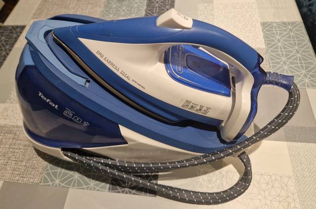 Tefal Pro Express steam generator iron, photo 1