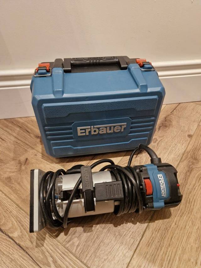 Erbauer EPR710 710W 1/4" Electric Palm Router 220-240V, photo 1